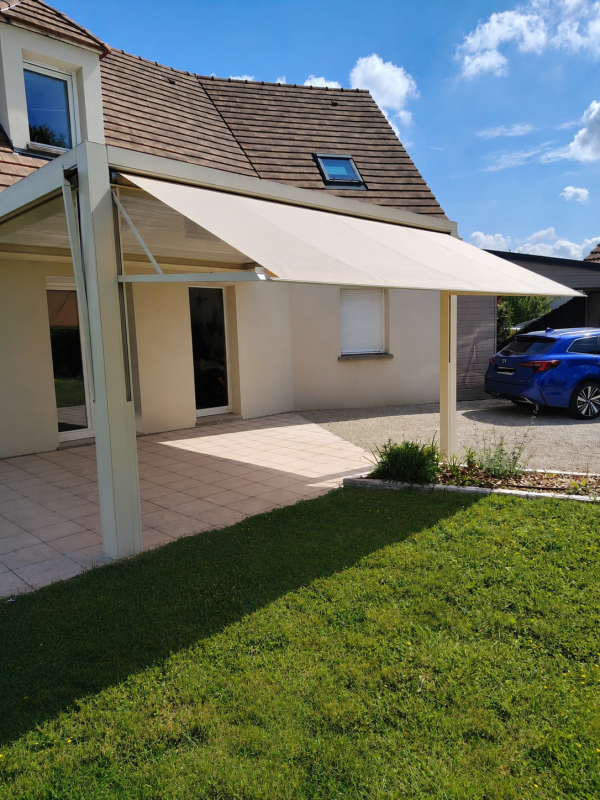 pergola avec store