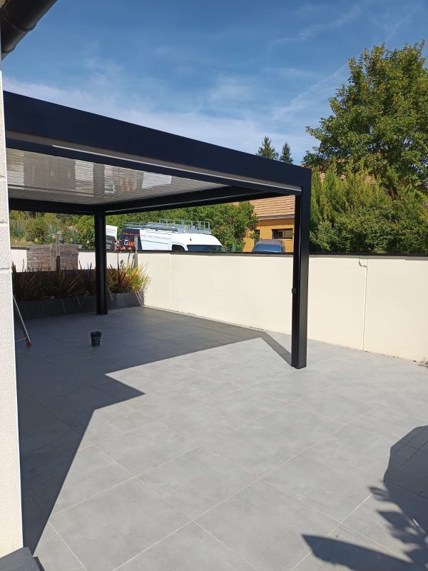 pergola bioclimatique lames fermées